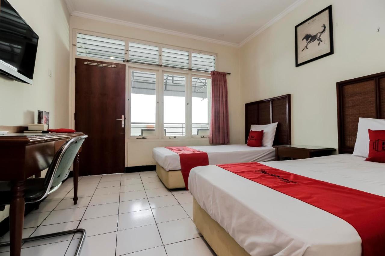 Reddoorz Plus Near Grage City Mall Cirebon Exterior photo